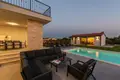 Haus 3 Schlafzimmer 290 m² Brtonigla, Kroatien