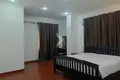 Piso independiente 3 habitaciones 140 m² en Sangkat Tuol Tumpung Ti Muoy, Camboya