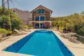 Villa de 6 habitaciones 220 m² Tivat, Montenegro