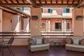 Propiedad comercial 2 000 m² en Grosseto, Italia