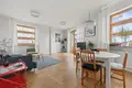 Mieszkanie 3 pokoi 104 m² Warszawa, Polska