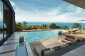 Wohnkomplex Gated complex of villas with a view of the sea, a restaurant and swimming pools, Phuket, Thailand