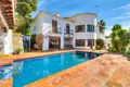Haus 4 Schlafzimmer 450 m² Dos Hermanas, Spanien