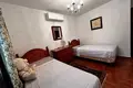 Villa de tres dormitorios 131 m² Orihuela, Španjolska