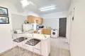 Mieszkanie 2 pokoi 76 m² w Pafos, Cypr
