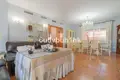 4 bedroom house 265 m² Dos Hermanas, Spain