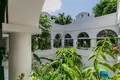 villa de 5 chambres 1 400 m² Karon, Thaïlande