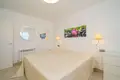 4-Schlafzimmer-Villa 246 m² lAlfas del Pi, Spanien