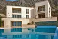 4-Schlafzimmer-Villa 600 m² Radenovici, Montenegro
