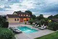 Casa 8 habitaciones 420 m² Grad Pazin, Croacia