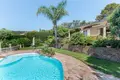 Villa de tres dormitorios 280 m² Francia, Francia