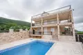 Villa de tres dormitorios 204 m² Herceg Novi, Montenegro