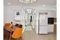 2 bedroom apartment 80 m² Muratpasa, Turkey