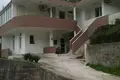 Casa 4 habitaciones 350 m² Budva, Montenegro