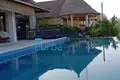 5-Schlafzimmer-Villa 1 170 m² Ungasan, Indonesien