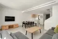 4 bedroom house 178 m² Dos Hermanas, Spain
