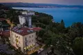 Hotel 1 300 m² en Lovran, Croacia