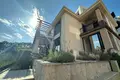 Villa de 4 dormitorios 300 m² Budva, Montenegro