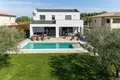 Dom 5 pokojów 250 m² Nova Vas, Chorwacja