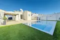 Villa de tres dormitorios 100 m² Torrevieja, Španjolska