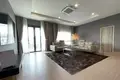 Willa 4 pokoi 340 m² Si Sunthon, Tajlandia