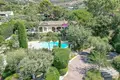 Villa de tres dormitorios 280 m² Francia, Francia