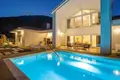 Дом 4 спальни 400 м² Veprinac, Хорватия