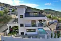 Villa de 4 dormitorios 300 m² Kargicak, Turquía