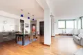 Mieszkanie 3 pokoi 102 m² w Warszawa, Polska