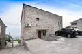 Villa de tres dormitorios 156 m² Petrovac, Montenegro