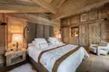Chalet 5 bedrooms  in Courchevel, France