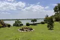 5-Schlafzimmer-Villa 600 m² Kien Svay District, Kambodscha