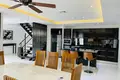 Villa 4 chambres 180 m² Chalong, Thaïlande