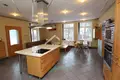 Дом 4 комнаты 400 м² в Юрмале, Латвия