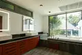 Квартира 4 спальни 550 м² Си Сунтон, Таиланд