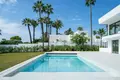 4-Schlafzimmer-Villa 430 m² Estepona, Spanien