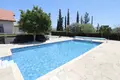 3-Schlafzimmer-Villa 250 m² in Parekklisia, Zypern