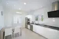 Villa de 4 dormitorios 300 m² Alfaz del Pi, Španjolska