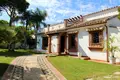 4-Schlafzimmer-Villa 208 m² Estepona, Spanien