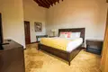 Szeregowiec 2 pokoi 226 m² Roatan, Honduras