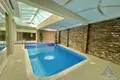 Casa 27 habitaciones 1 300 m² Budva, Montenegro