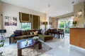Villa de 4 habitaciones 520 m² Koinoteta Parekklesias, Chipre