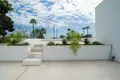 4-Schlafzimmer-Villa 430 m² Estepona, Spanien