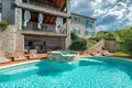 3-Schlafzimmer-Villa 306 m² Poreč, Kroatien