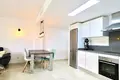 Mieszkanie 3 pokoi 119 m² Torrevieja, Hiszpania