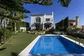 4-Schlafzimmer-Villa 295 m² Abadin, Spanien