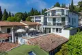 Квартира 2 комнаты 80 м² Sirmione, Италия