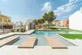 Mieszkanie 4 pokoi 175 m² Torrevieja, Hiszpania