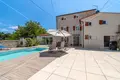 3 room house 218 m² Opcina Svetvincenat, Croatia