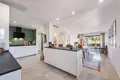 Wohnung 3 Schlafzimmer 230 m² Estepona, Spanien